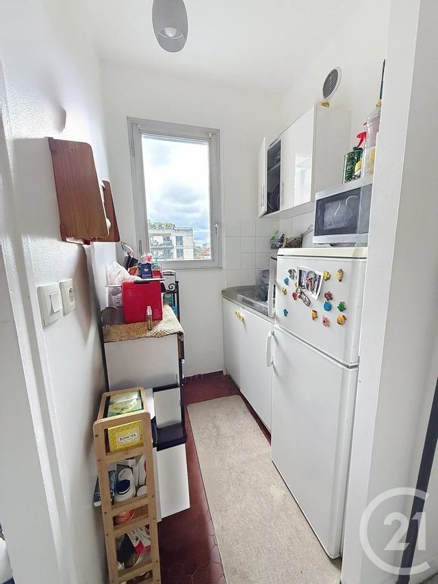 Afficher la photo en grand Appartement Studio à vendre - 1 pièce - 29.9 m2 - PARIS - 75012 - ILE-DE-FRANCE - Century 21 Bel Air