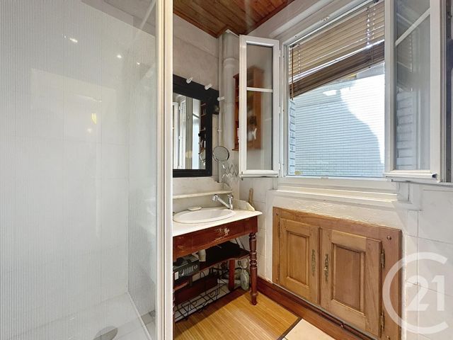 Appartement Studio à vendre - 1 pièce - 30.12 m2 - PARIS - 75012 - ILE-DE-FRANCE - Century 21 Bel Air