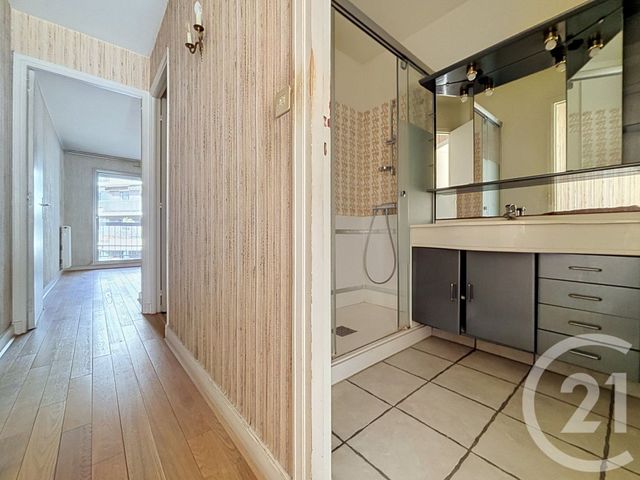 Appartement F3 à vendre - 3 pièces - 64.05 m2 - PARIS - 75012 - ILE-DE-FRANCE - Century 21 Bel Air