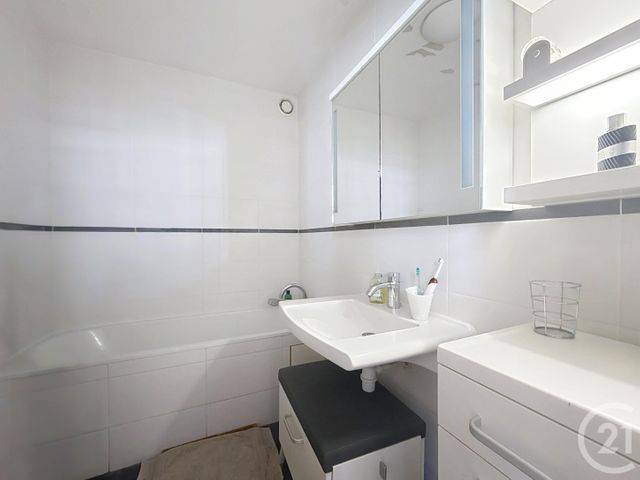Appartement F4 à vendre - 4 pièces - 92.15 m2 - PARIS - 75012 - ILE-DE-FRANCE - Century 21 Bel Air
