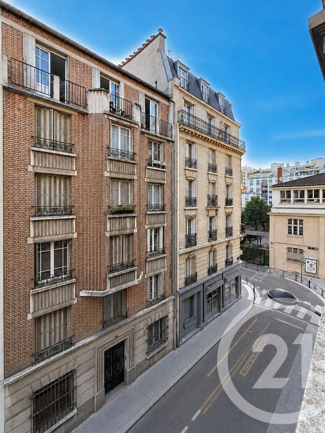 Appartement F2 à vendre - 2 pièces - 42.0 m2 - PARIS - 75018 - ILE-DE-FRANCE - Century 21 Bel Air