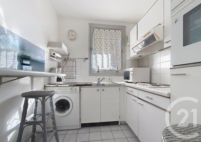 Appartement F2 à vendre - 2 pièces - 53.63 m2 - PARIS - 75020 - ILE-DE-FRANCE - Century 21 Bel Air