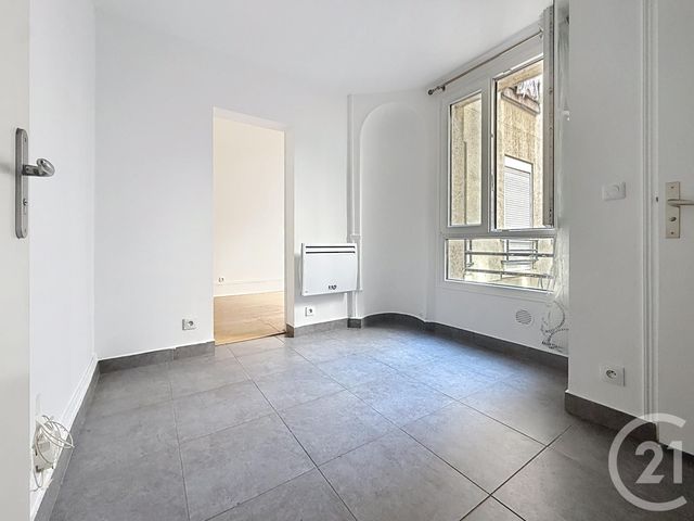 Appartement F2 à vendre - 2 pièces - 23.35 m2 - PARIS - 75018 - ILE-DE-FRANCE - Century 21 Bel Air